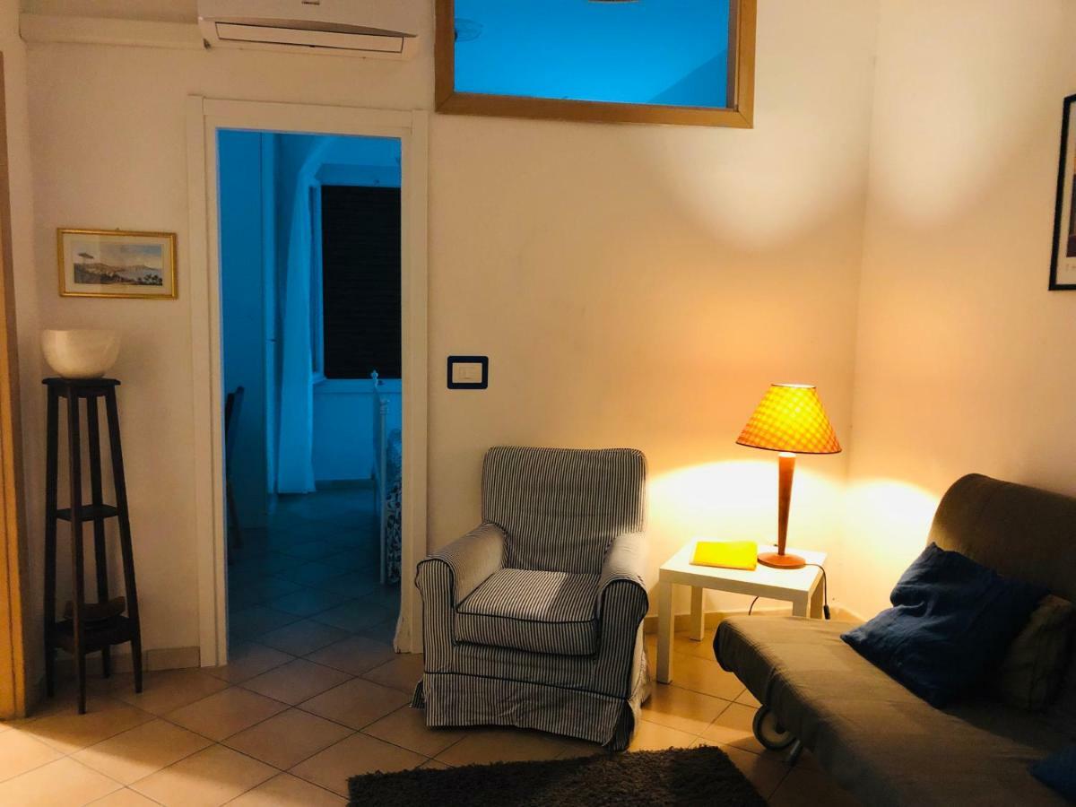 Caio Asinio Apartment Napels Buitenkant foto